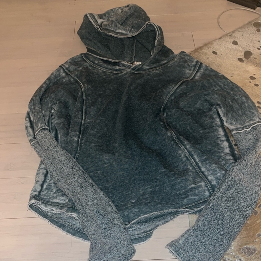 T2 Love hoodie Size s